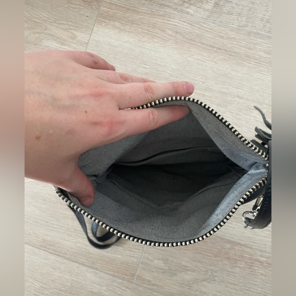 Roots Leather Crossbody Bag - Picture 4 of 5